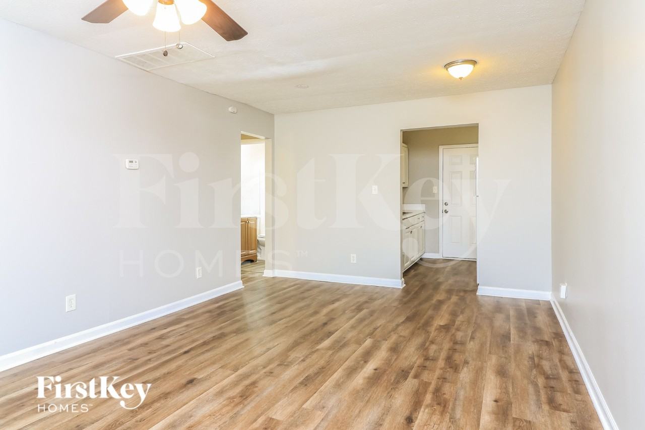 1910 Brownsville Rd #2 - Photo 5 of 16
