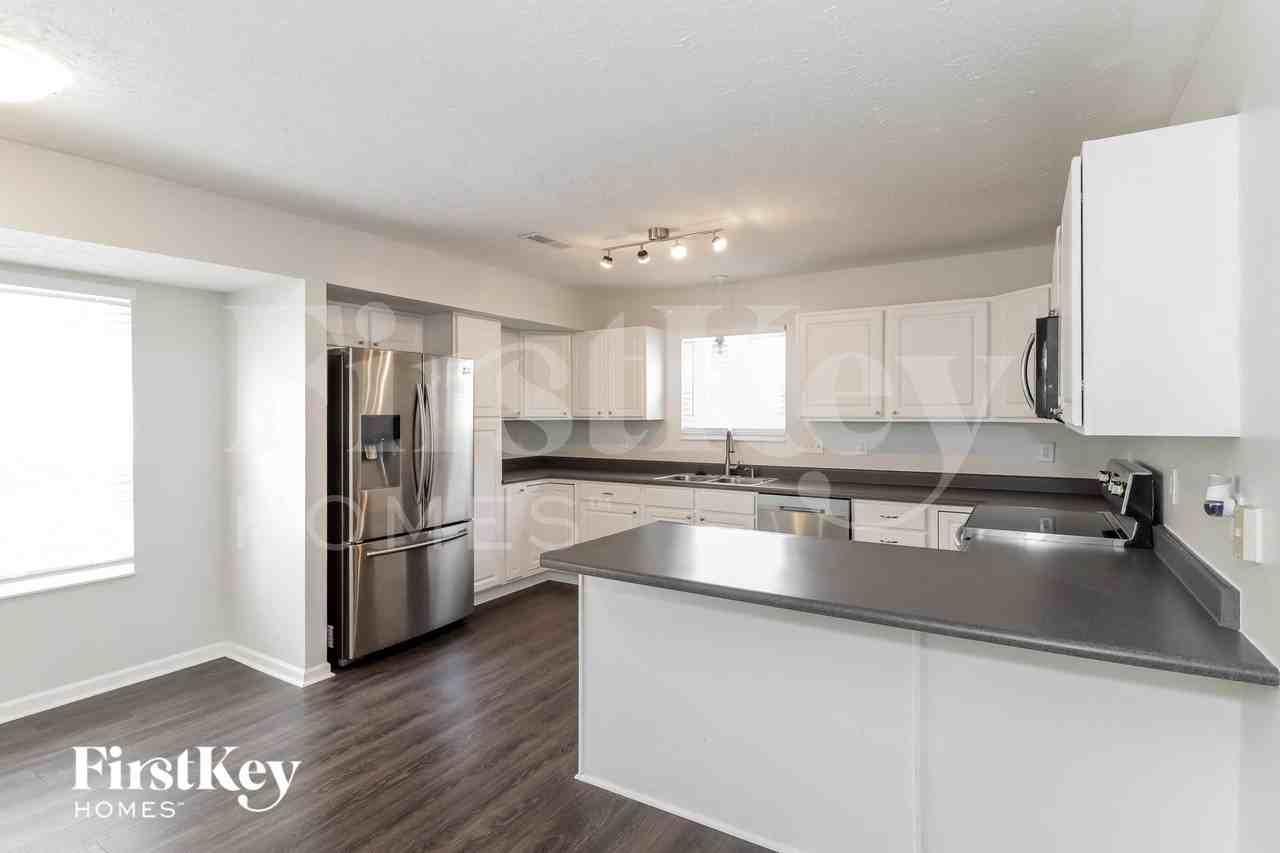 5973 Marsh Cir - Photo 6 of 15