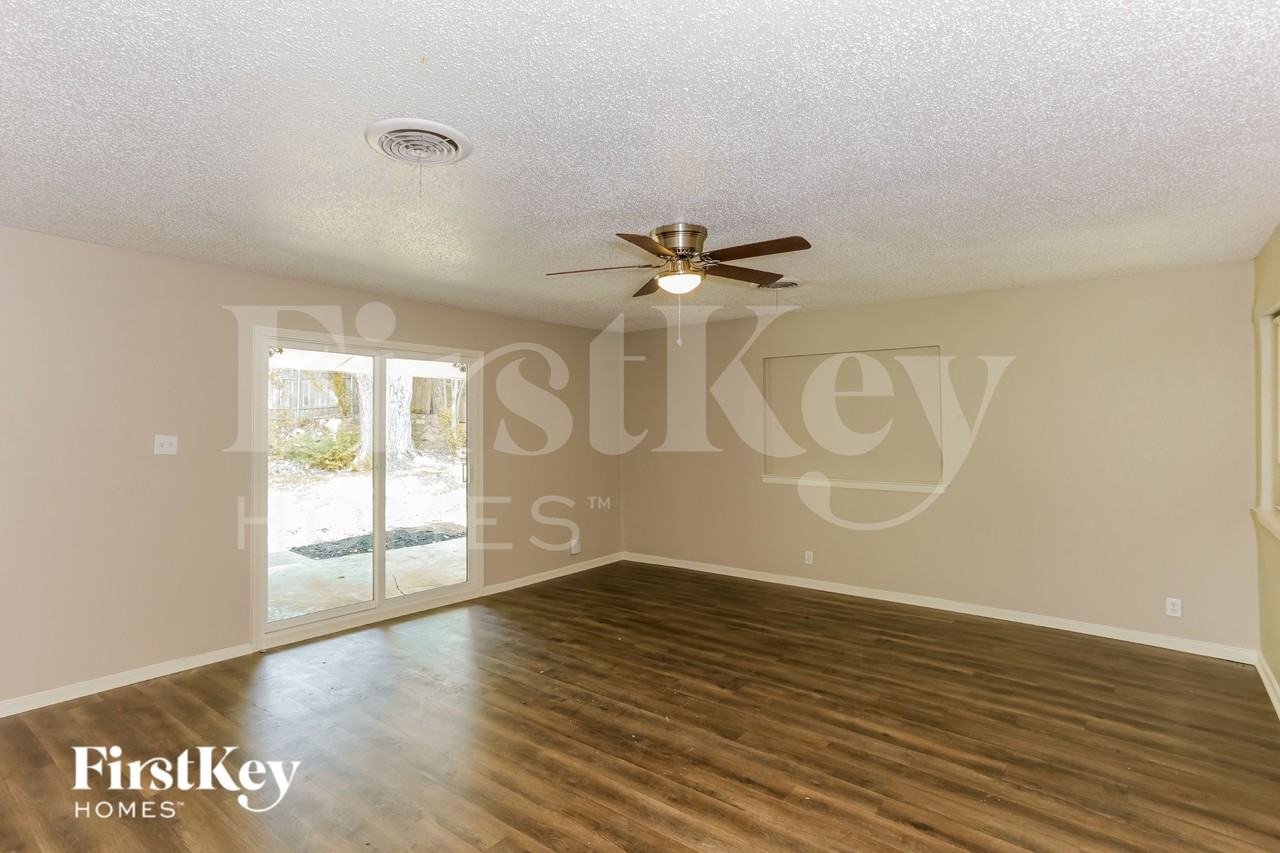 3105 Santa Fe Trl - Photo 4 of 16