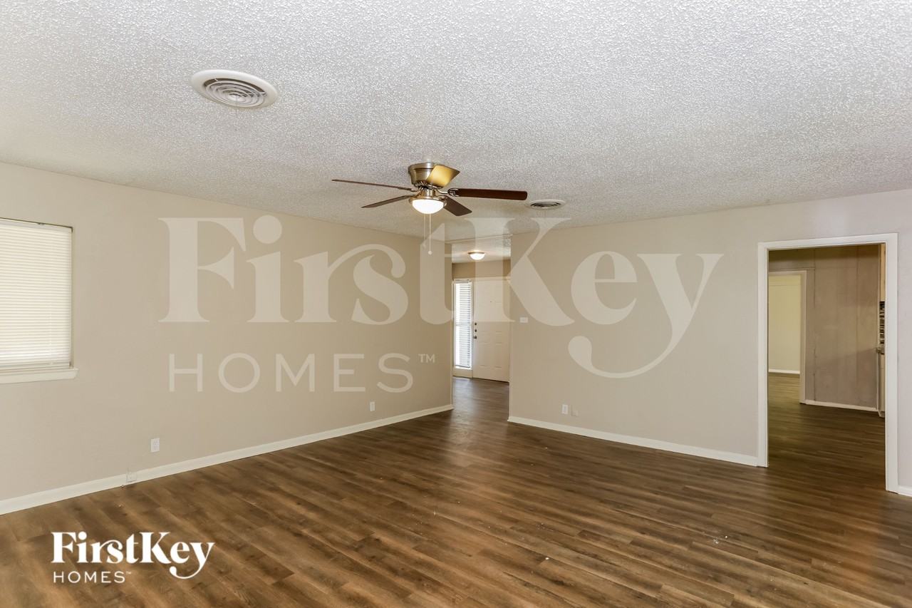 3105 Santa Fe Trl - Photo 5 of 16