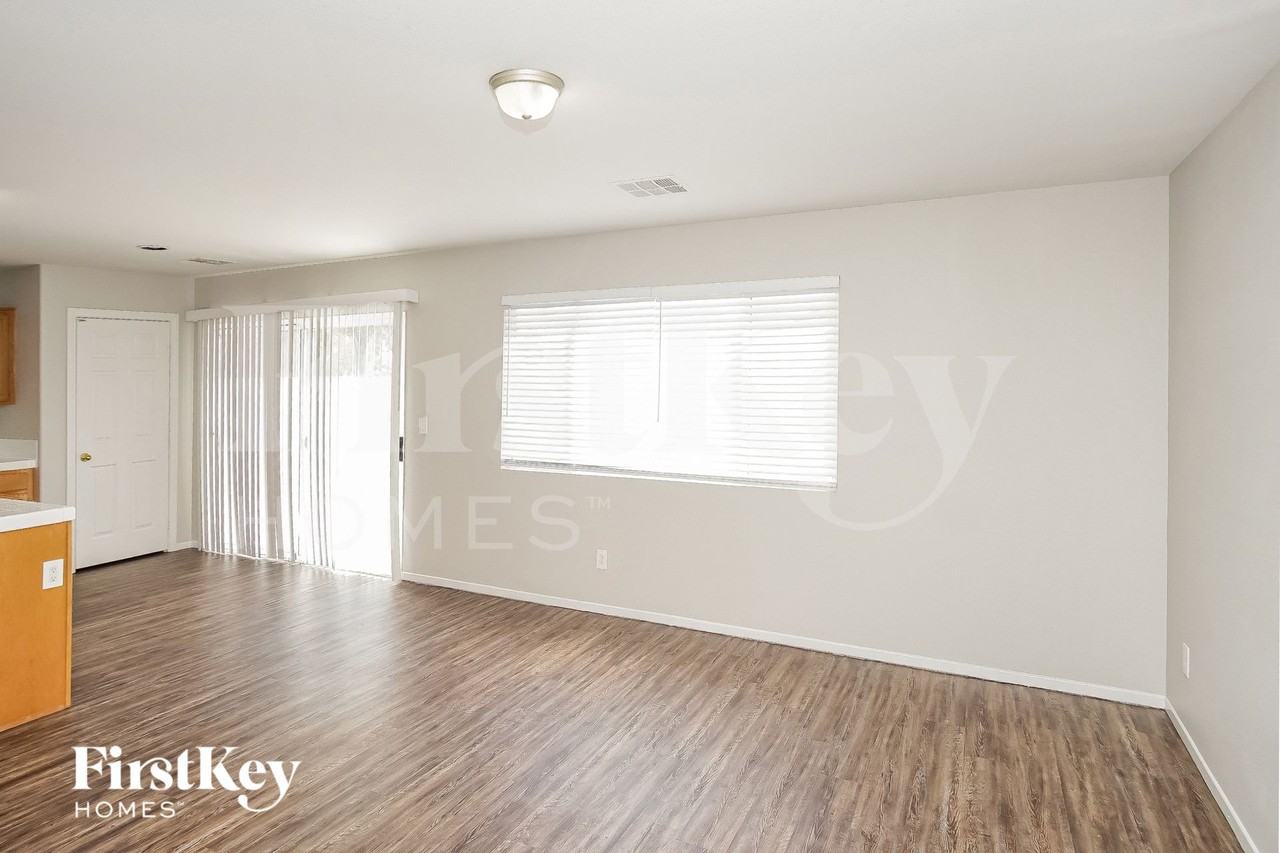 9134 Cazador St - Photo 3 of 15