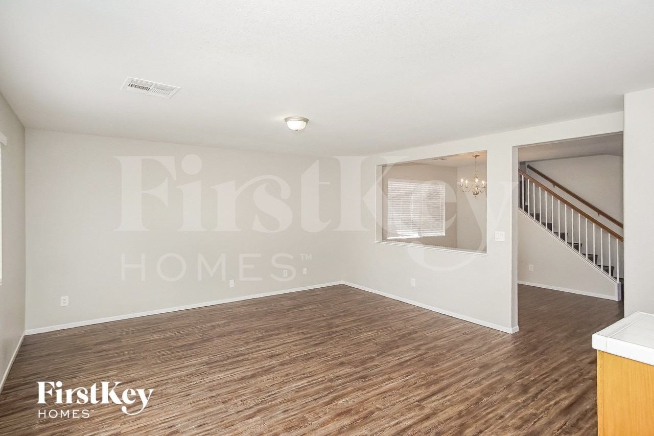 9134 Cazador St - Photo 4 of 15