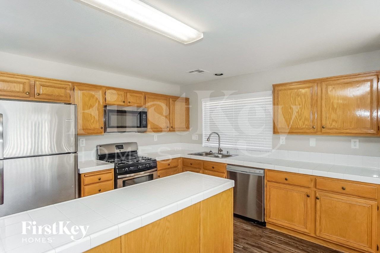 9134 Cazador St - Photo 6 of 15