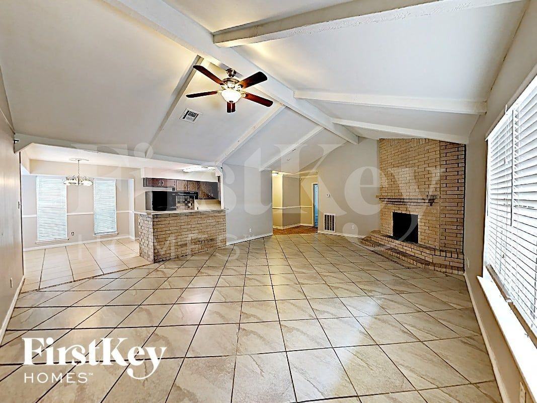 6610 Rowell Ct - Photo 2 of 16
