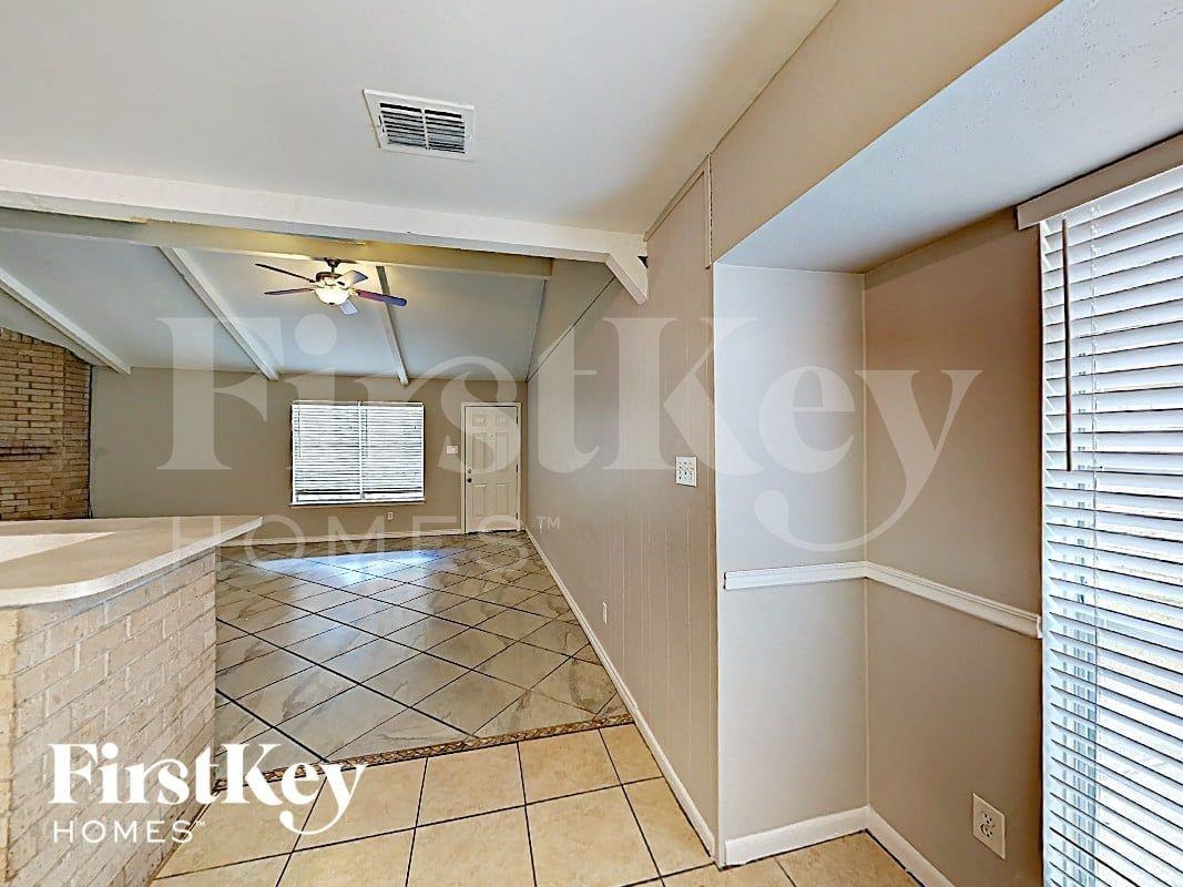 6610 Rowell Ct - Photo 7 of 16