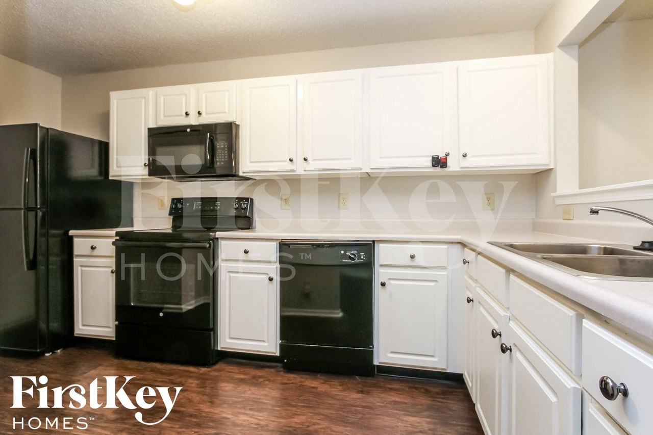 6518 Redland Way - Photo 4 of 15