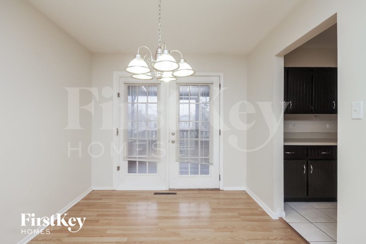 5724 Edward Dr - Photo 5 of 16