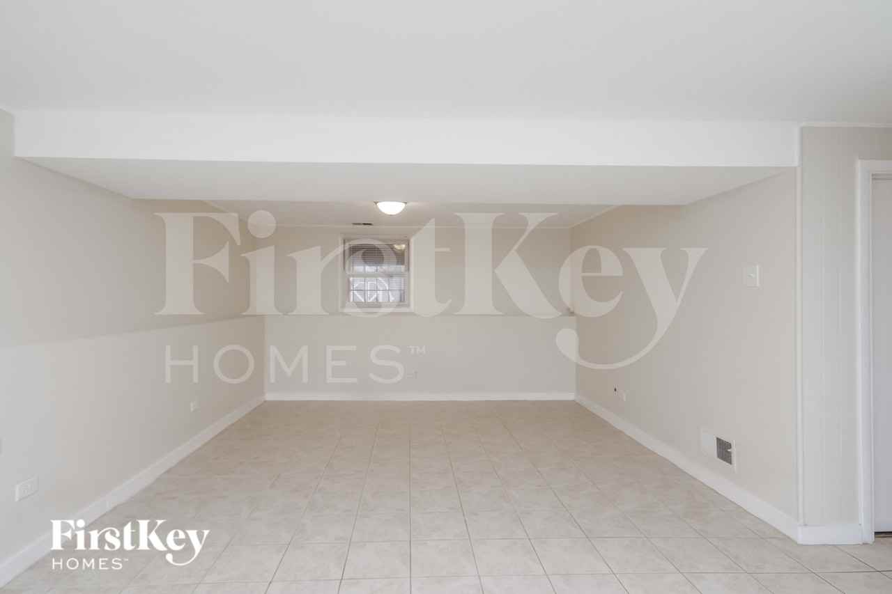 5724 Edward Dr - Photo 7 of 16