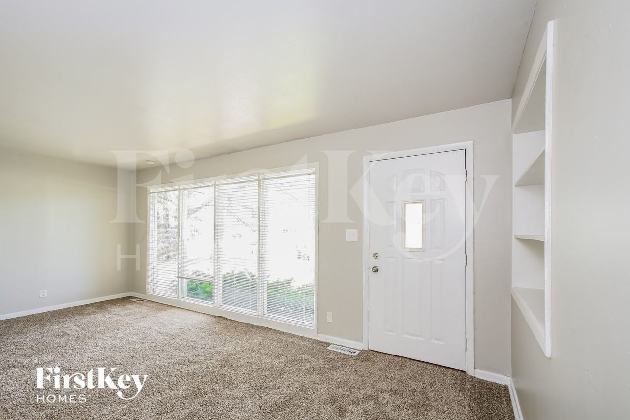 505 Vista Dr - Photo 4 of 16