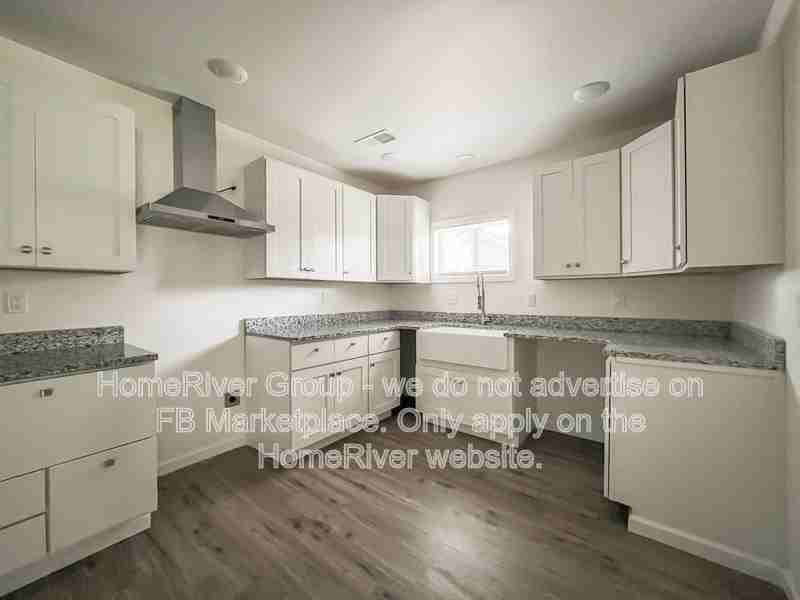 882 Maple Dr - Photo 6 of 21