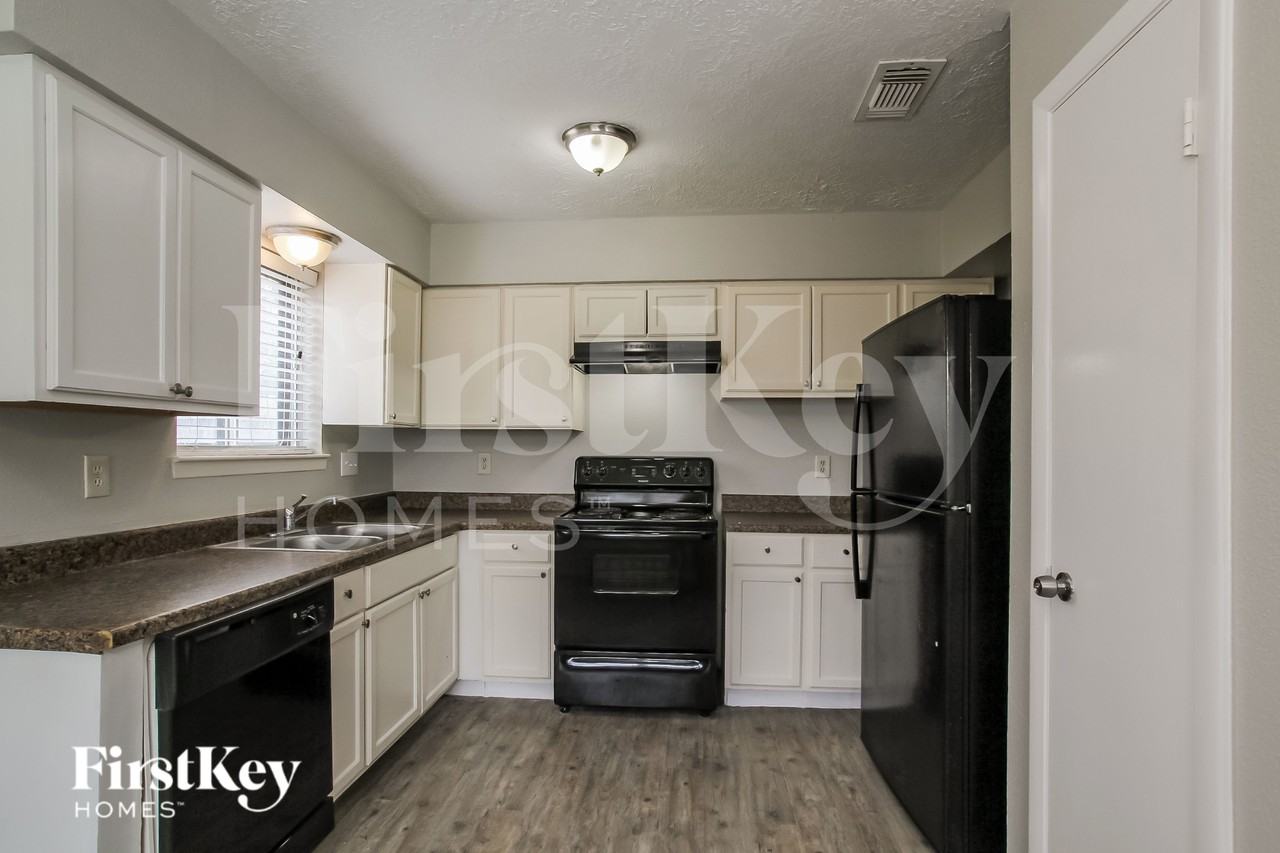 4406 Tealgate Dr - Photo 5 of 16