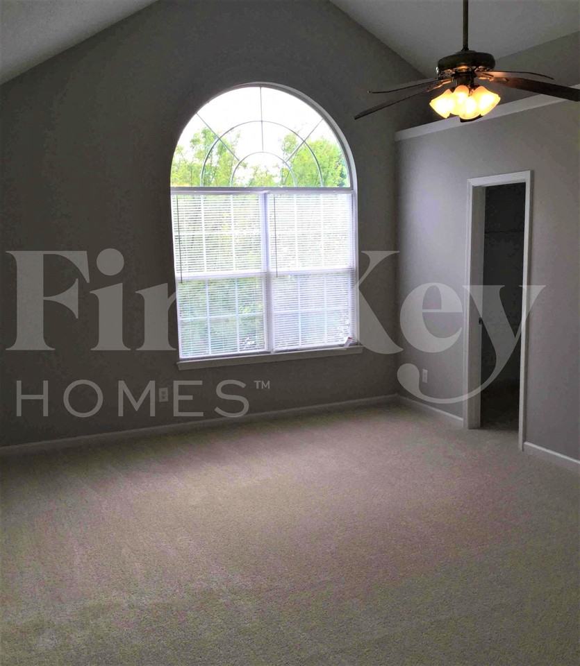 4200 Reserve Hill Xing - Photo 5 of 18