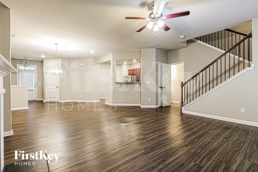 3172 Baylor Cir - Photo 3 of 16