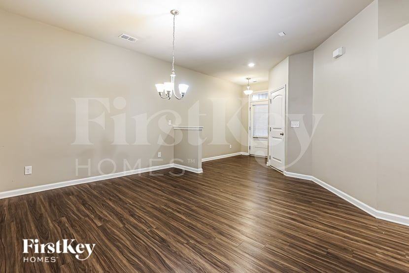 3172 Baylor Cir - Photo 4 of 16