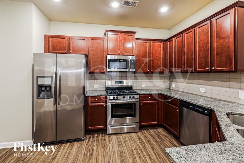 3172 Baylor Cir - Photo 6 of 16