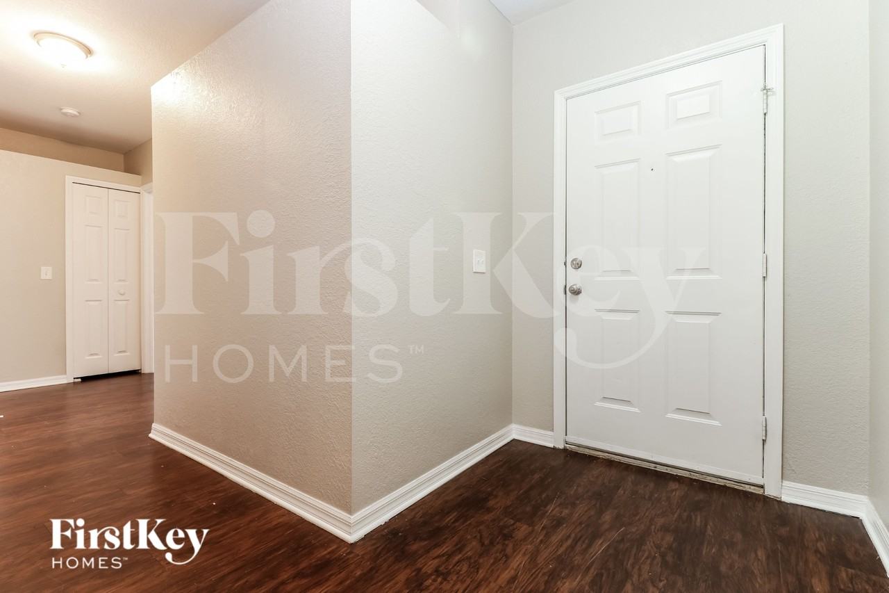 2849 Peake St - Photo 2 of 16