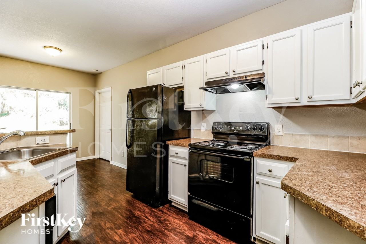 2849 Peake St - Photo 6 of 16