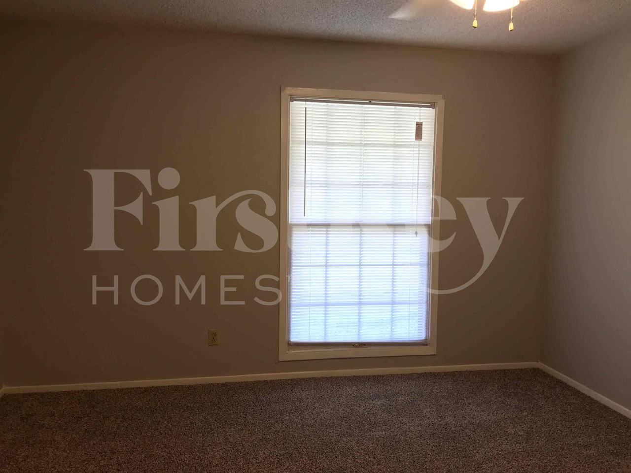 2710 Peachtree Ln - Photo 7 of 50