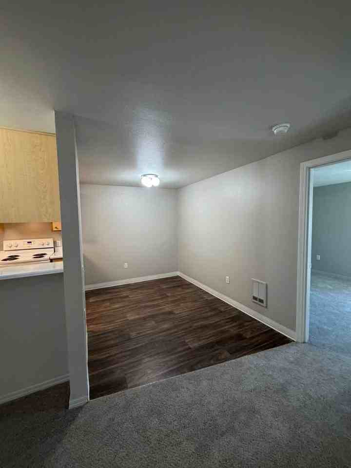 16932 Se Powell Blvd #53 - Photo 5 of 13