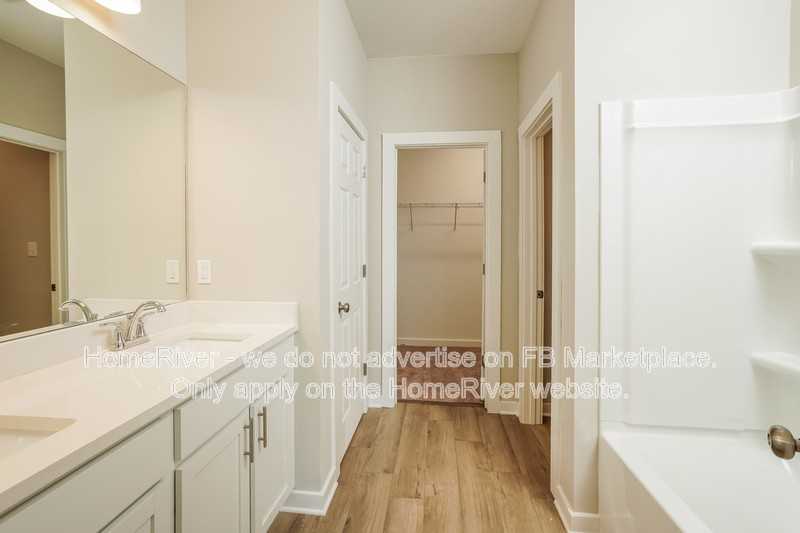 819 Temple St - Photo 6 of 15