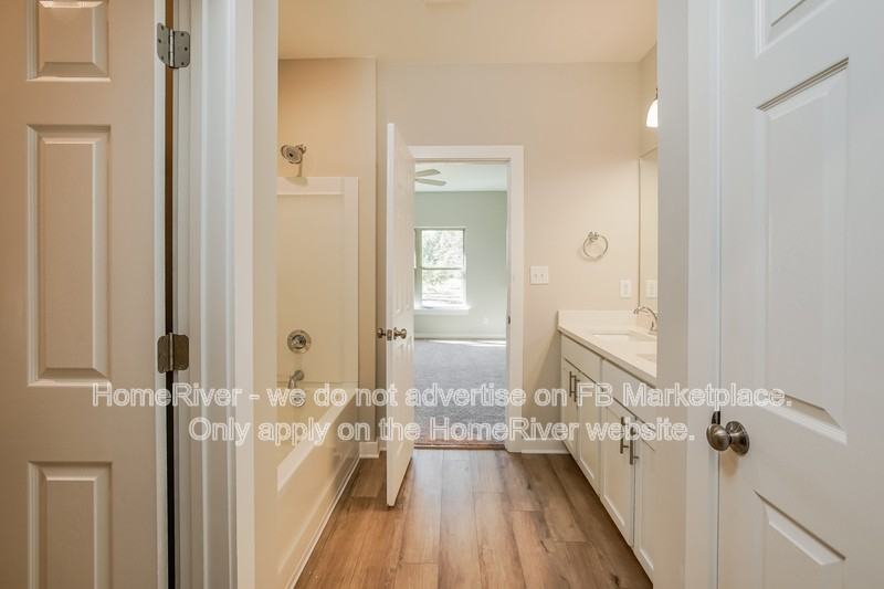 819 Temple St - Photo 7 of 15