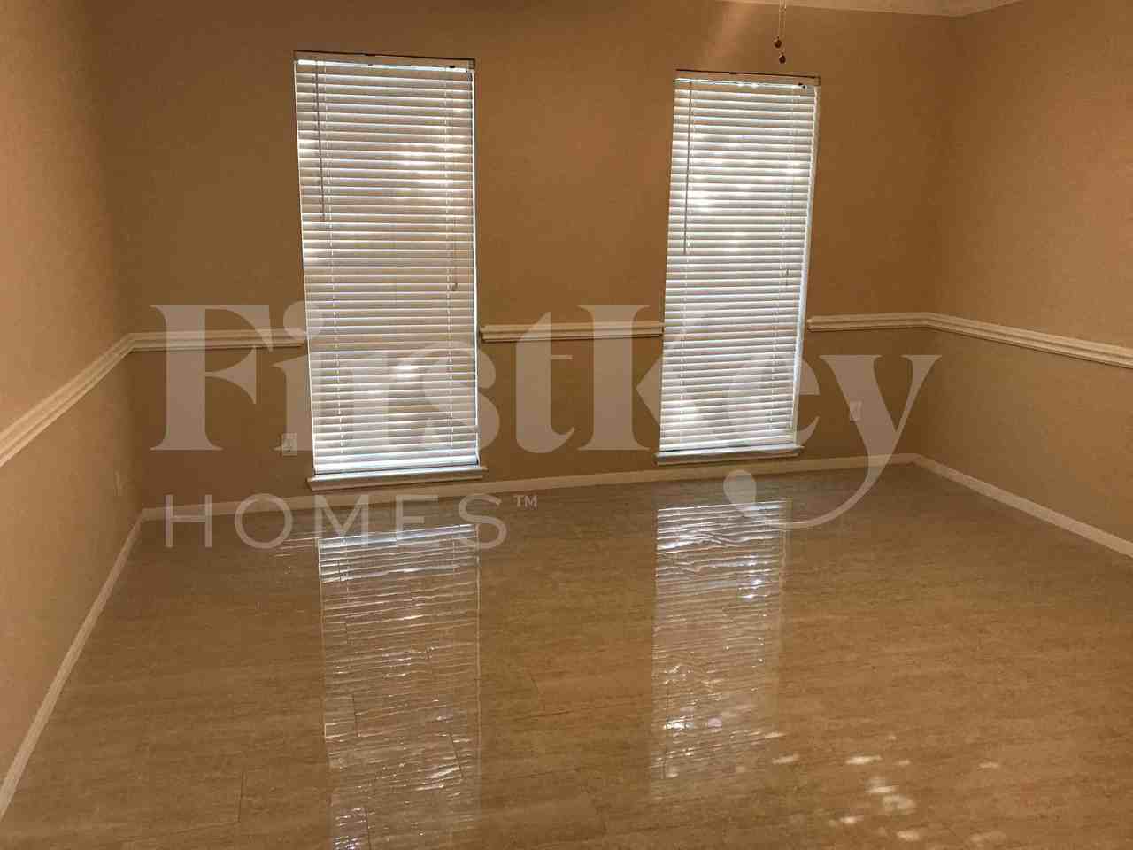 18222 Noble Forest Dr - Photo 4 of 27