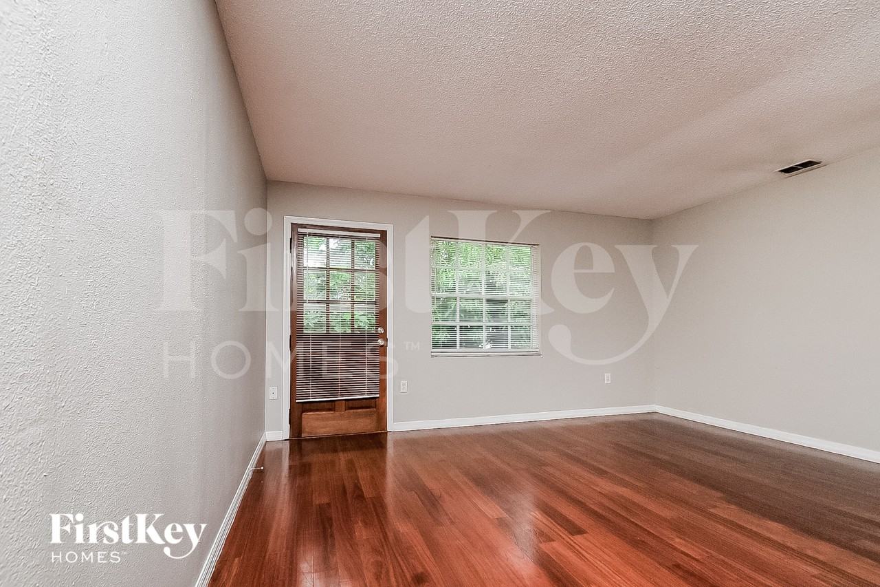 1659 Fruitwood Dr - Photo 3 of 16
