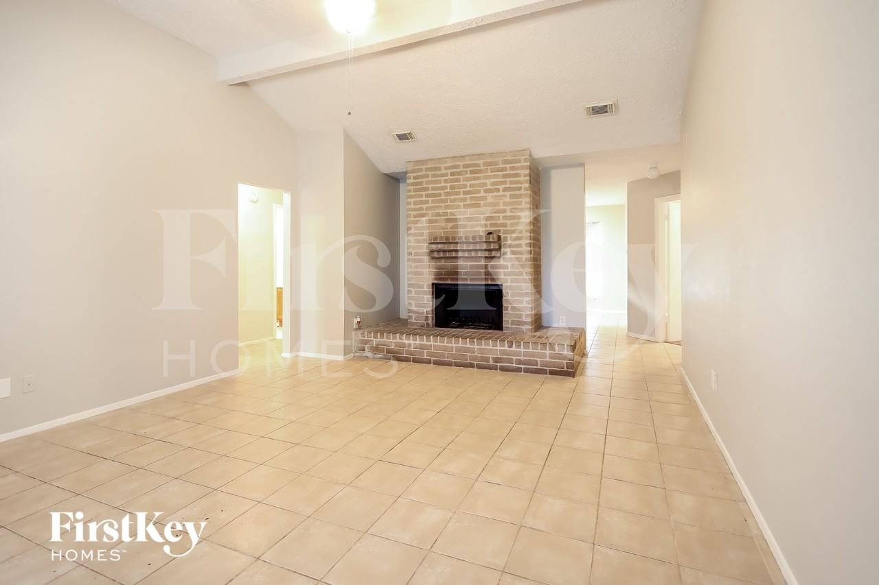 16239 La Terra Dr - Photo 2 of 16
