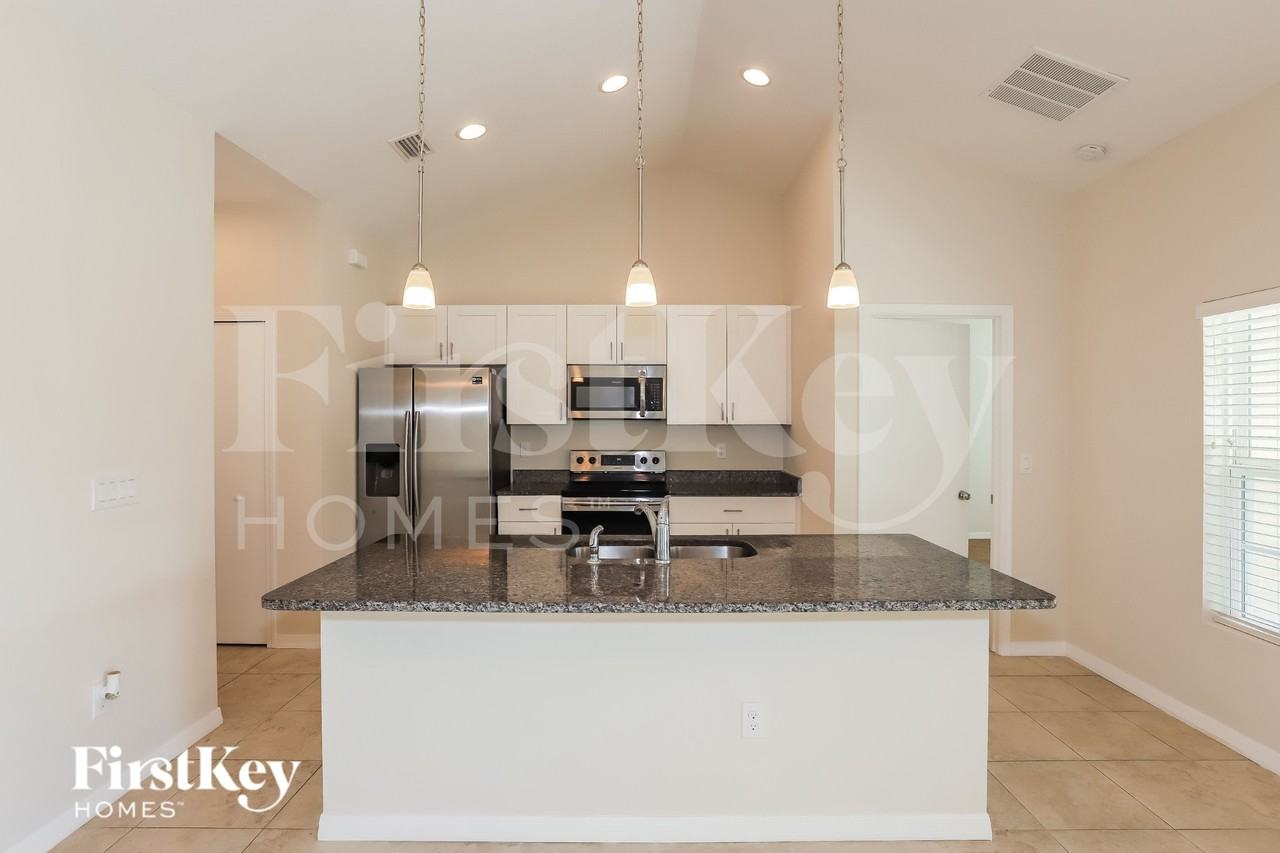 1620 Patio Ter - Photo 6 of 16