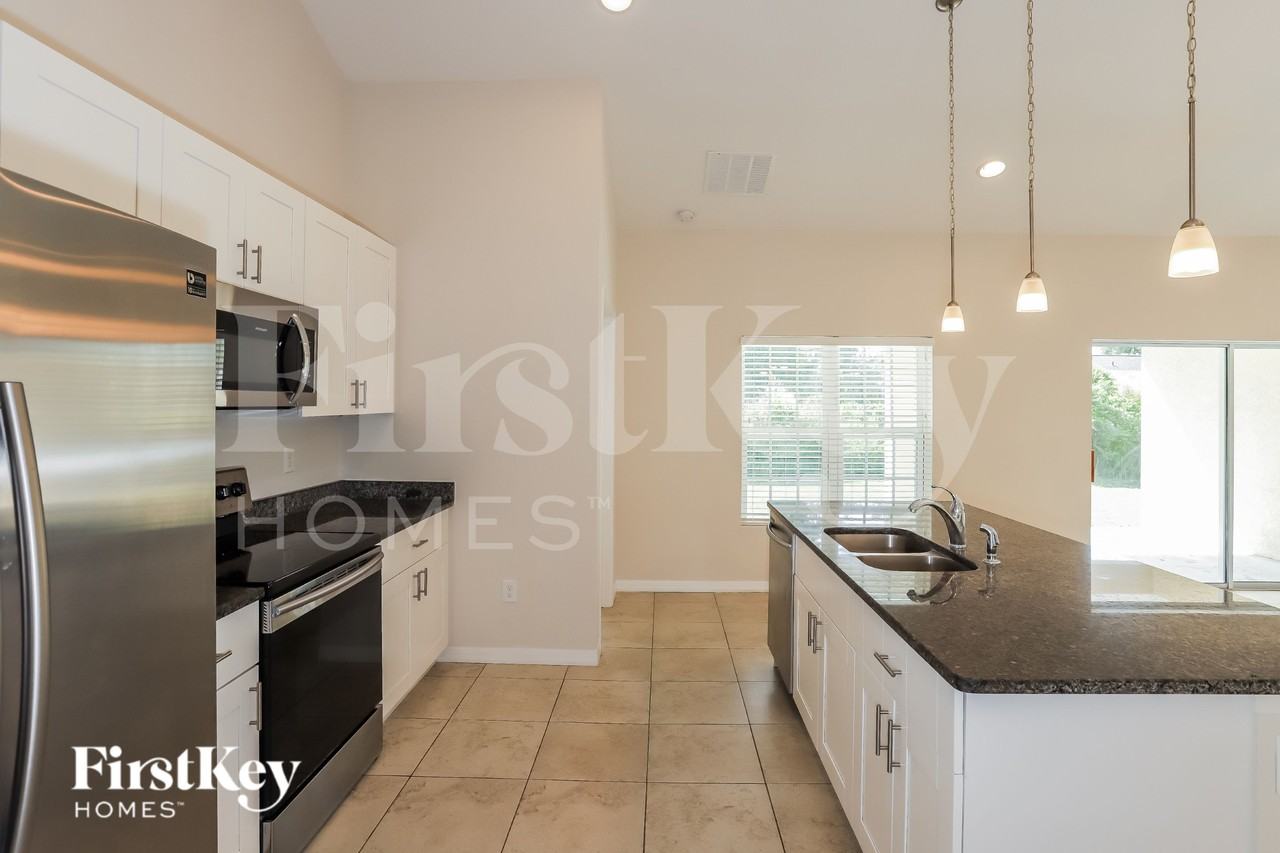 1620 Patio Ter - Photo 7 of 16