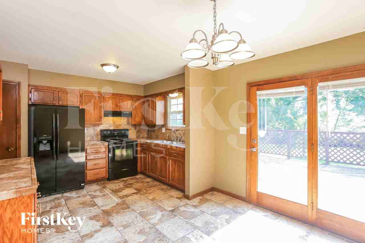 16005 E Cogan Ln - Photo 5 of 15