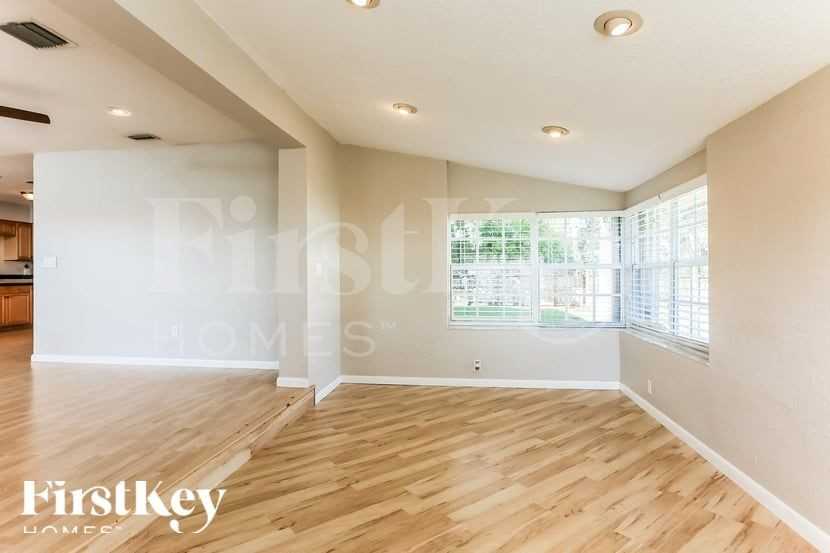 151 Sest - Photo 4 of 15