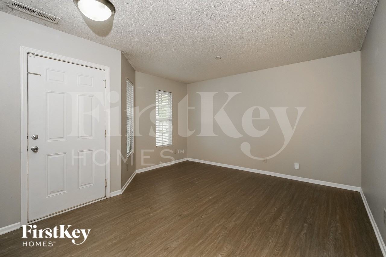 14267 Clapboard Dr - Photo 4 of 16