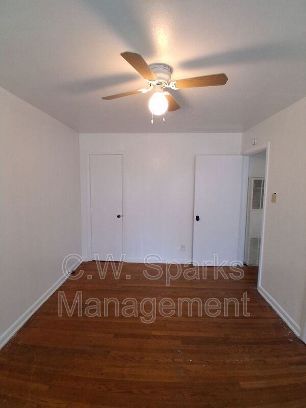 3021 Avon St - Photo 3 of 26