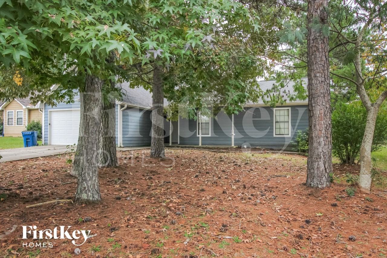 1207 Iron Gate Blvd - Photo 4 of 16