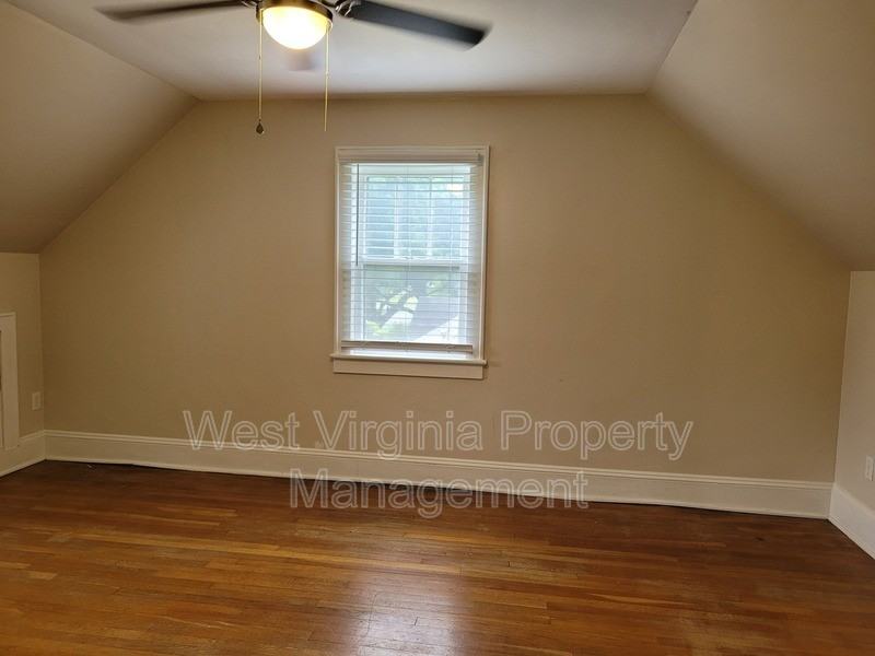 265 Court St S - Photo 7 of 13