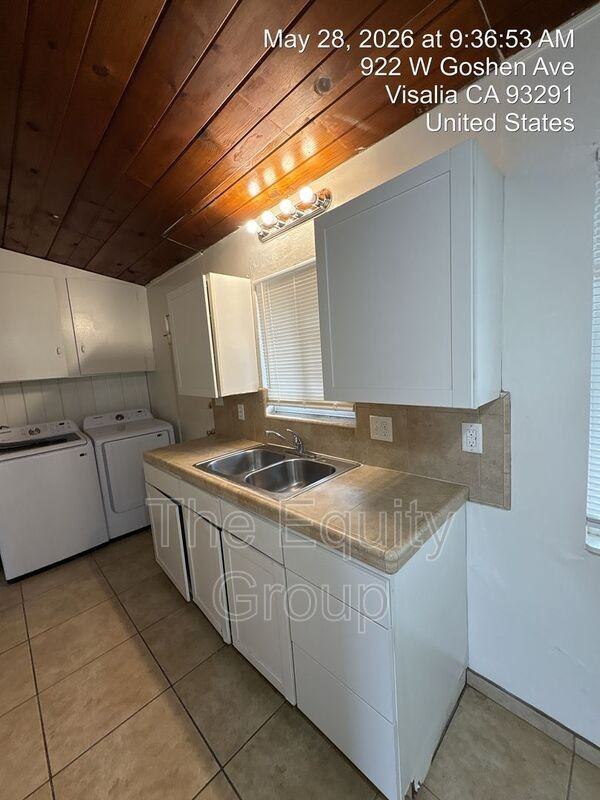 922 W Goshen Ave #A - Photo 6 of 15