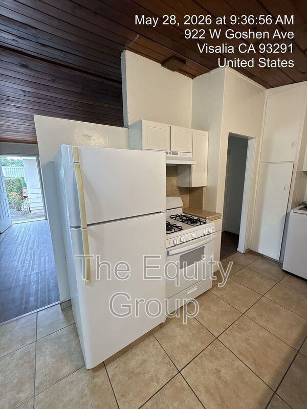 922 W Goshen Ave #A - Photo 7 of 15