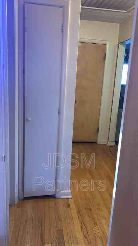 1545 Jackson St - Photo 7 of 27
