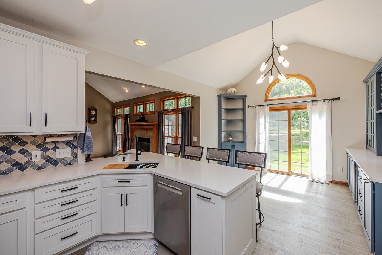 20427 Scotch Pine Way - Photo 5 of 49