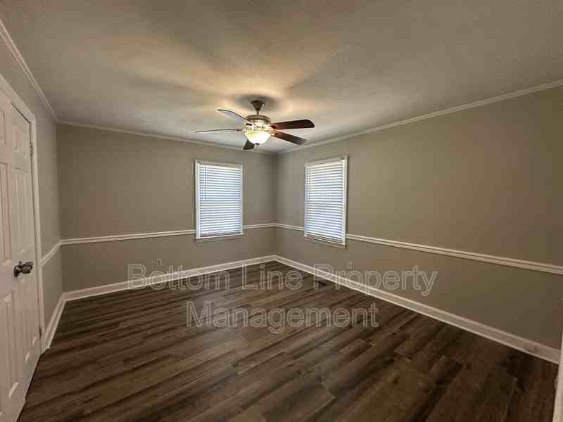 4453 Oakmont Cir - Photo 4 of 15
