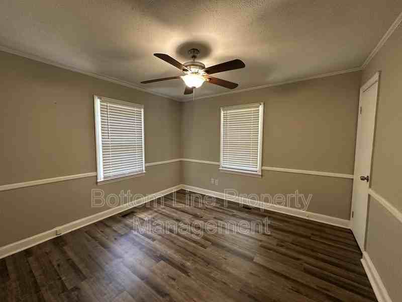 4453 Oakmont Cir - Photo 6 of 15