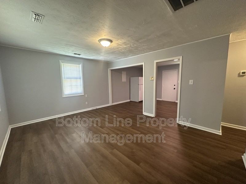1261 Thelbert Dr - Photo 3 of 12