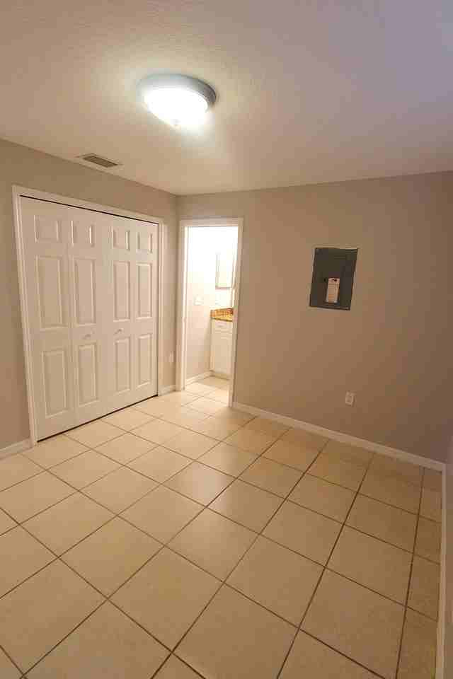 5445 Altoona St - Photo 5 of 10