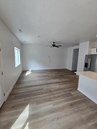 2070 Ws - Photo 3 of 12