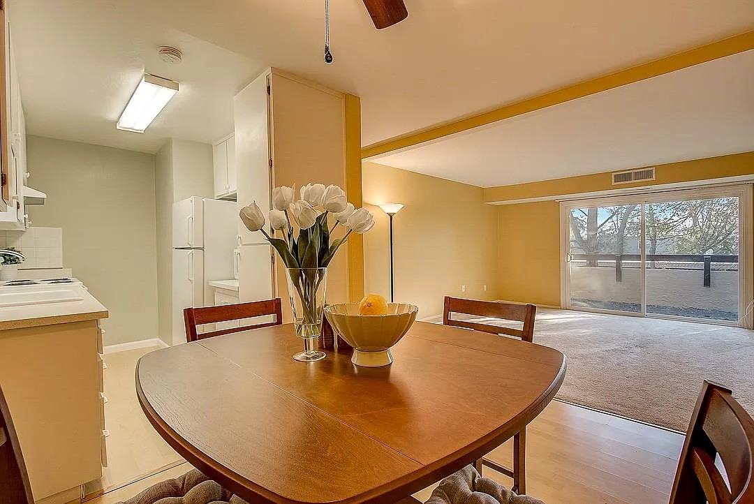 292 Tradewinds Dr #10 - Photo 5 of 18