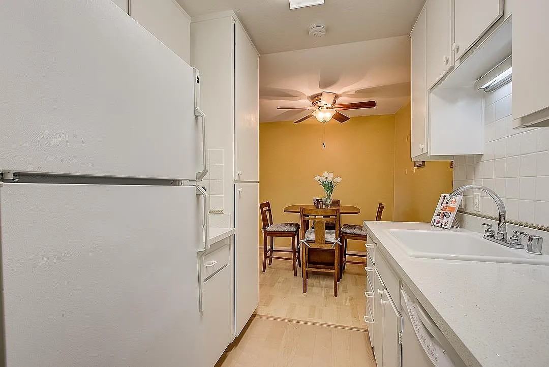 292 Tradewinds Dr #10 - Photo 7 of 18