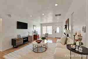 featured image of 9011 W Floyd St