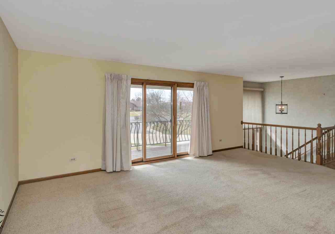 10642 Melissa Dr - Photo 3 of 28