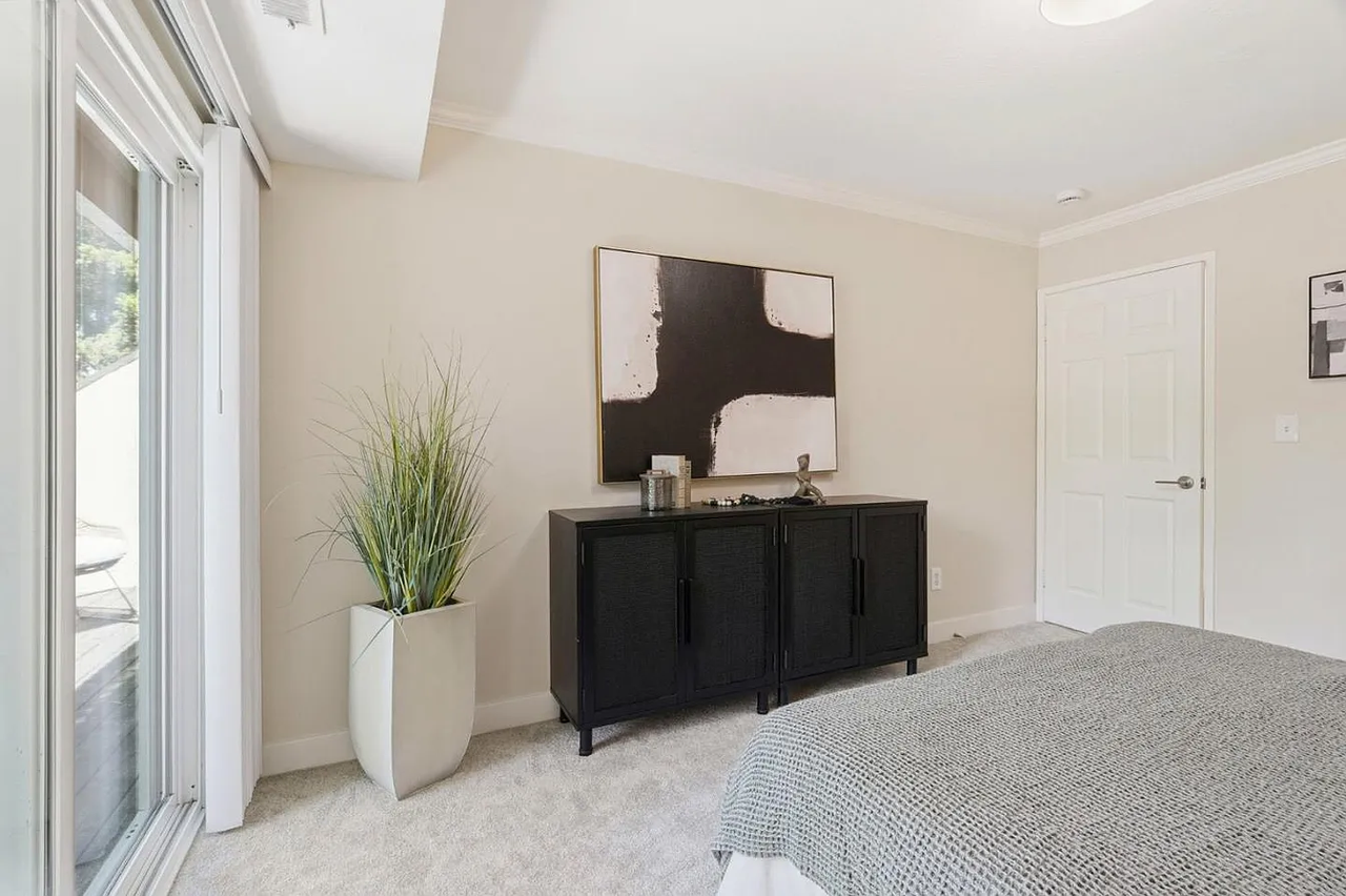 292 Tradewinds Dr #4 - Photo 7 of 10